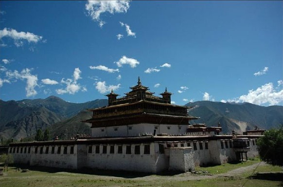 桑耶寺建築規模宏大