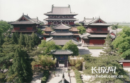 隆興寺