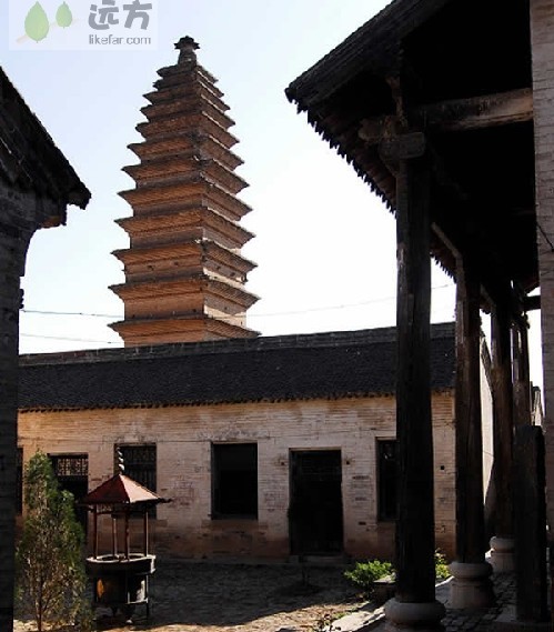 塔在偏院