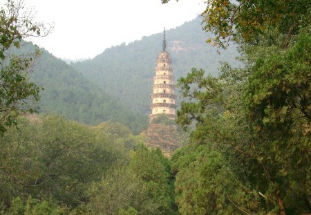 靈巖寺辟支塔