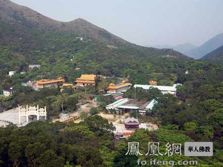 俯瞰寶蓮禅寺全景