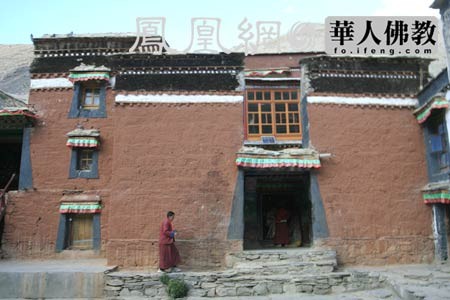 絨布寺大殿