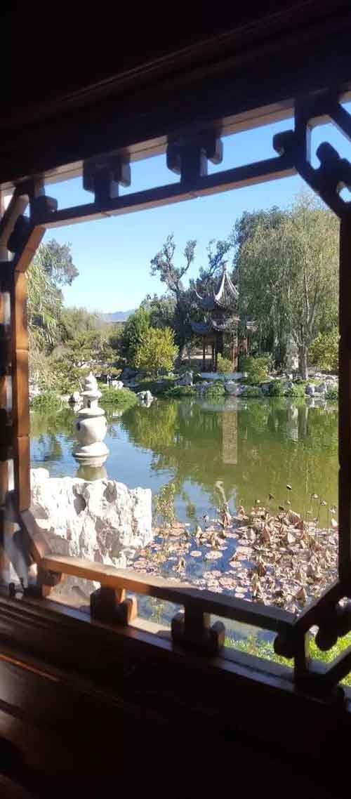 畫舫船窗景 