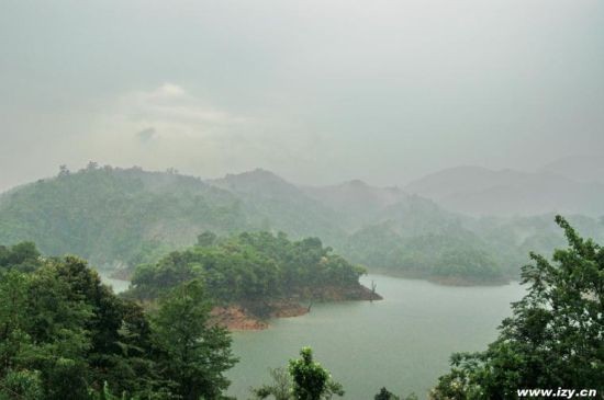 巖泉國家森林公園