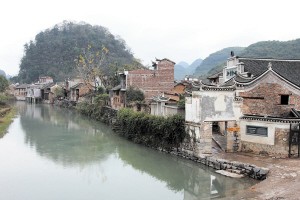 上甘棠村臨謝沐河而建，由於地勢太低，水患成了該村最大的憂患