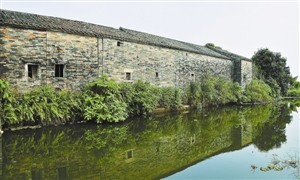 護村河