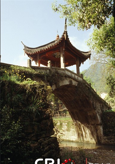村口回龍橋