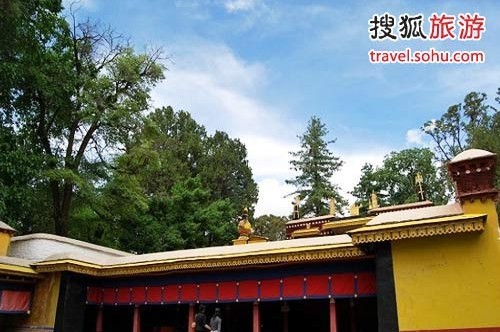 羅布林卡