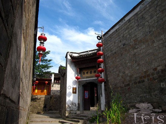 古鎮的“歪“門”邪“道