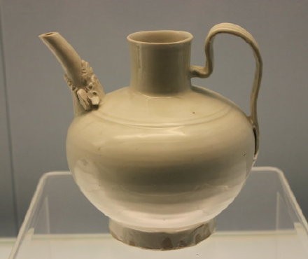 北宋定窯白釉執壺 