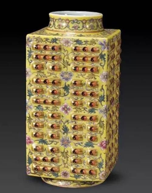 清光緒粉彩八卦紋琮式瓶
