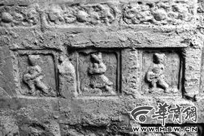 古墓內打腰鼓