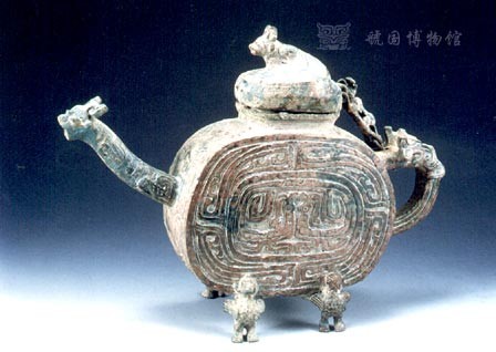 梁姬墓出土的鳳鳥紋盉