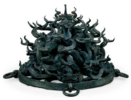 曾侯乙建鼓底座。湖北省博物館藏 