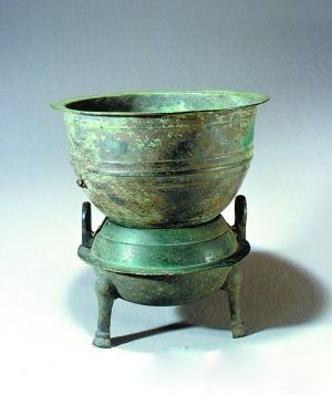 漢銅甗為釜甑合體