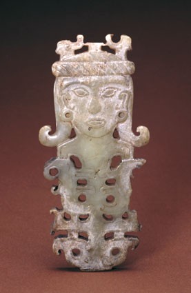 玉人獸復合佩，高8.2cm，寬4cm，厚0.6cm