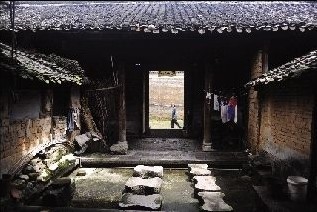 湖南江華寶鏡山莊
