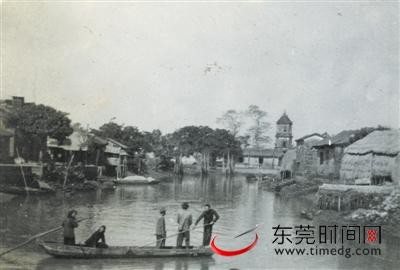 道滘興隆河兩岸舊貌，遠處為當時的巍煥樓