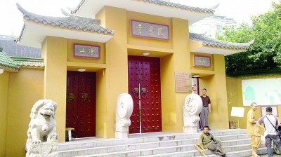 毗盧寺大門