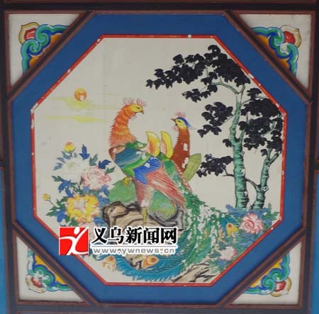 前進天花板上的丹鳳朝陽圖