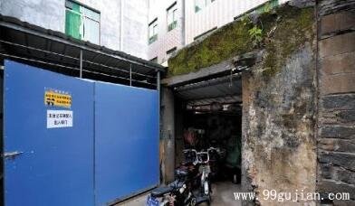 百年書屋剩門框 市民呼吁護古建