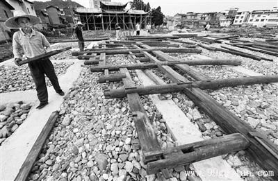 成龍捐古建在閩組裝