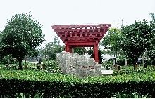 以李誡名字命名的游園,運用古建築的主要結構部件“斗拱”作為園區主要景觀元素