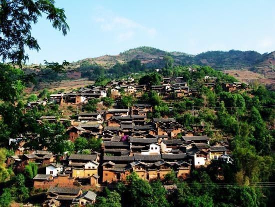 諾鄧正面全景