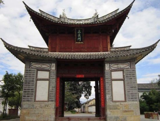新浪旅游配圖：喜洲的建築很有特色 攝影：苑綠