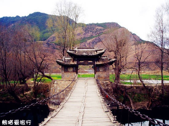 新浪旅游配圖：石鼓鎮 攝影：luna熊貓愛旅行