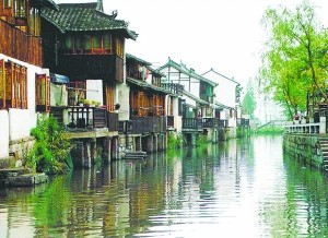 訪楓泾古鎮 尋金山農民畫