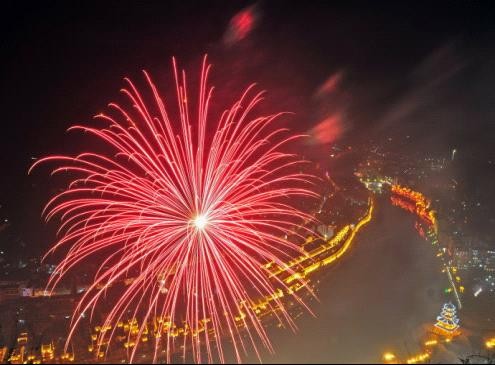 追尋習俗送祝福  鎮遠古鎮元宵節慶游
