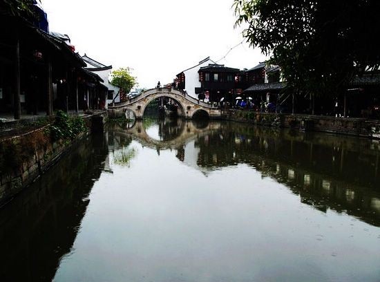 美麗的圓孔橋