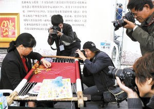 逛廟會游古鎮個個意猶未盡(組圖)