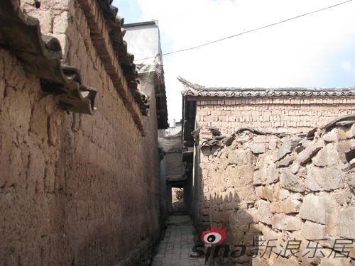 還未修繕過的光祿古鎮建築