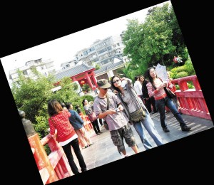 舟行漓江入畫來 人游古鎮訪幽去(組圖)